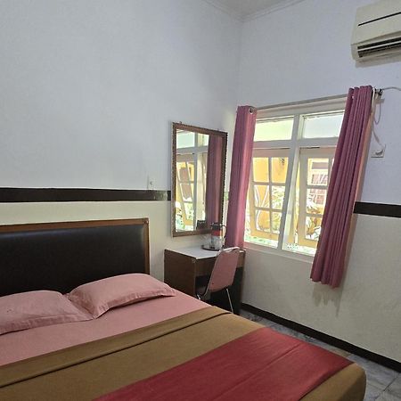 Hotel Tugu Asri Джакарта Экстерьер фото