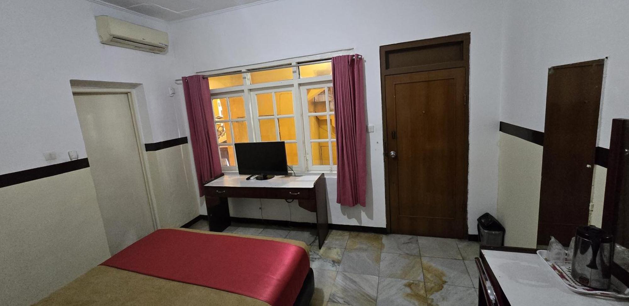 Hotel Tugu Asri Джакарта Экстерьер фото