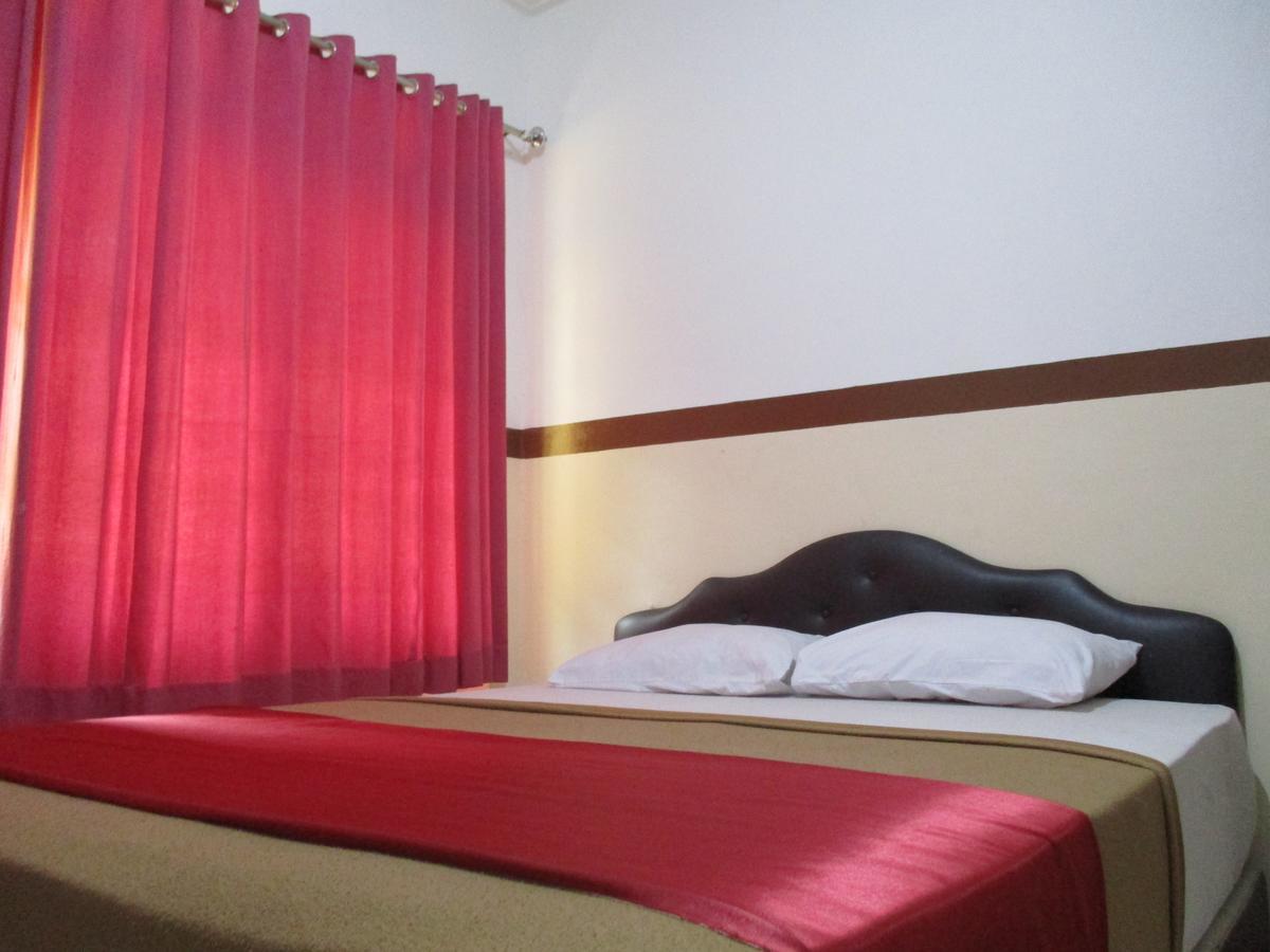 Hotel Tugu Asri Джакарта Экстерьер фото