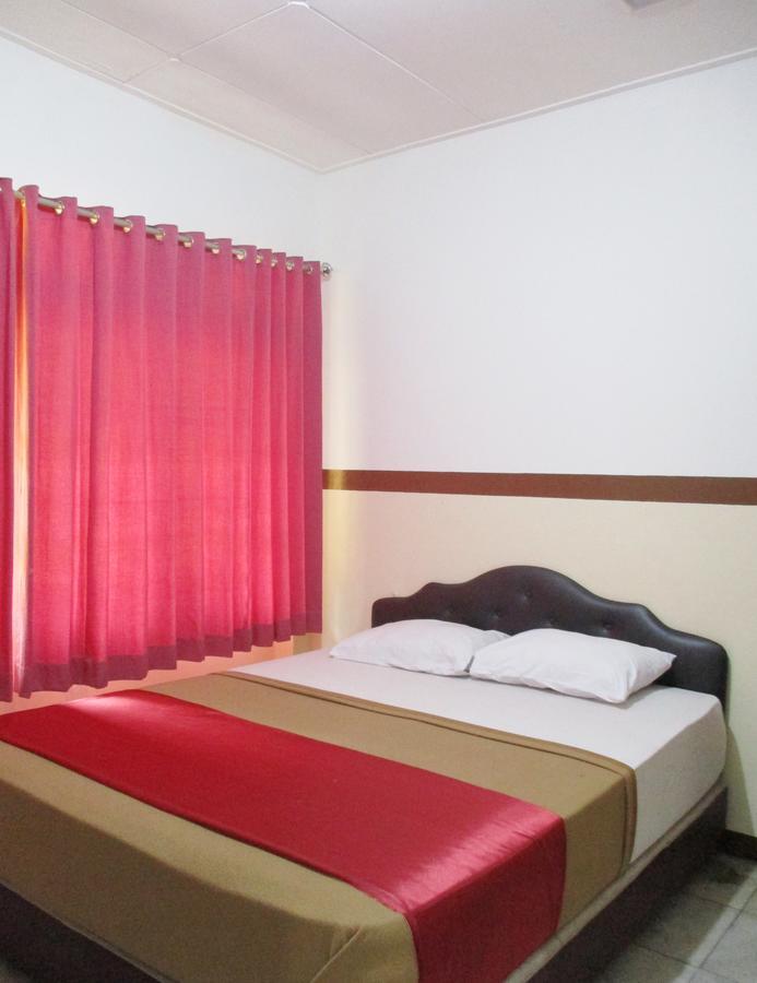 Hotel Tugu Asri Джакарта Экстерьер фото